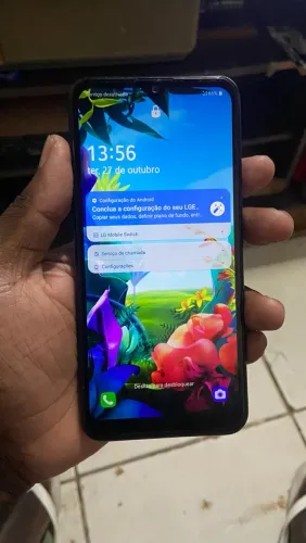 Celular LG K40