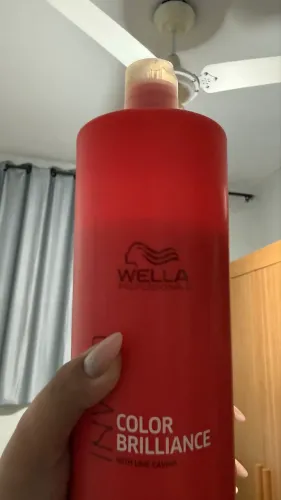Shampoo Wella invigo color brilhance 1L (USADO ACIMA DA METADE)
