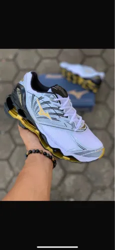 Mizuno Pro 8