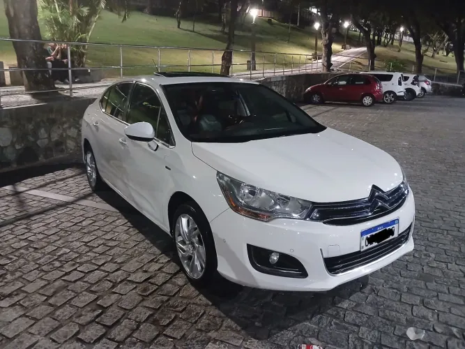 Citroen C4 Lounge Exclusive 1.6 Turbo 4P Aut. 2015