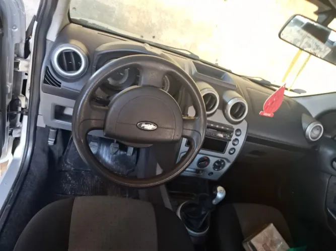 Ford Fiesta Sed. 1.6 8V Flex 4P 2011