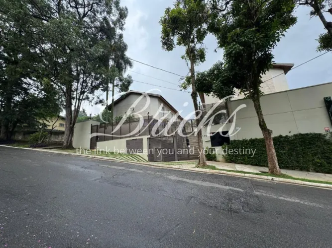 CASA EM CONDOMINIO NO CAMPO BELO - 407M² - 5 VAGAS