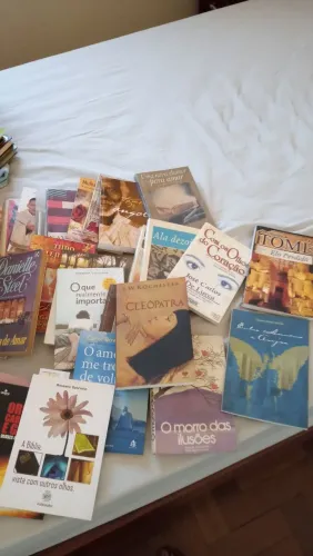 VÁRIOS LIVROS
