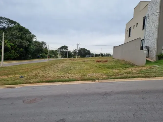 Lote Quitado no Jardins Versalhes FGR - 254m² - Oportunidade Particular!