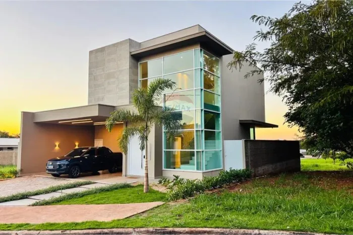 Casa à Venda com 163m² úteis, 3 quartos, cinema no Condomínio Bella Vitta - Araraquara SP