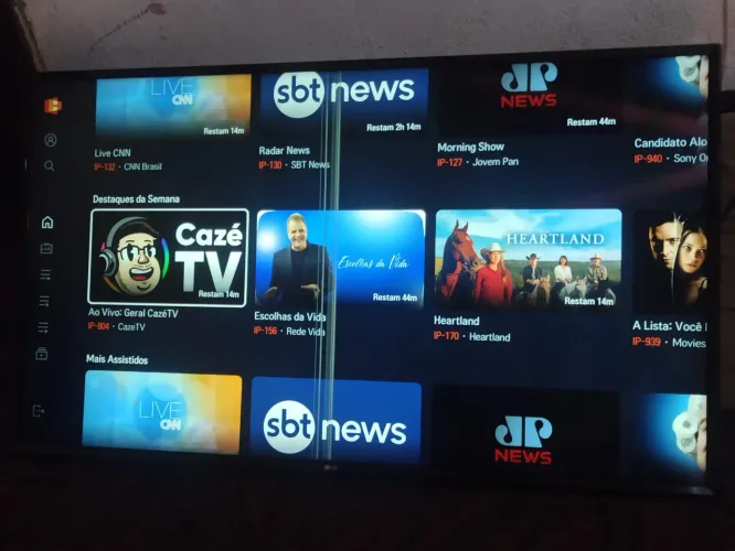 Tv 49 polegadas smart 4k LG funcionando tudo perfeitamente com controle deta como esta