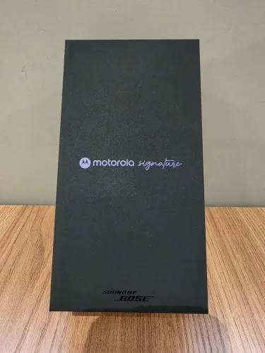 Smartphone Motorola Signature - Novo - 512 GB - Garantia 12 meses
