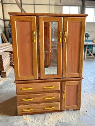 Guarda roupa novo modelo solteiro 3 portas completo