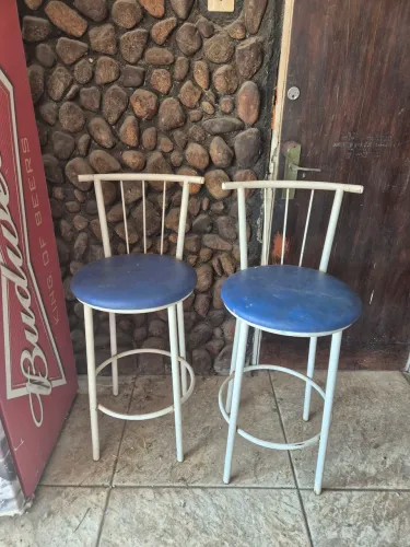 2 Cadeiras alta de ferro!