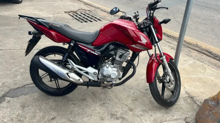 Fan 160 Segundo Dono, Revisada, 2 pneus zero, relacao boa, amortecedores novos