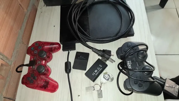 Vendo uns Playstation 2