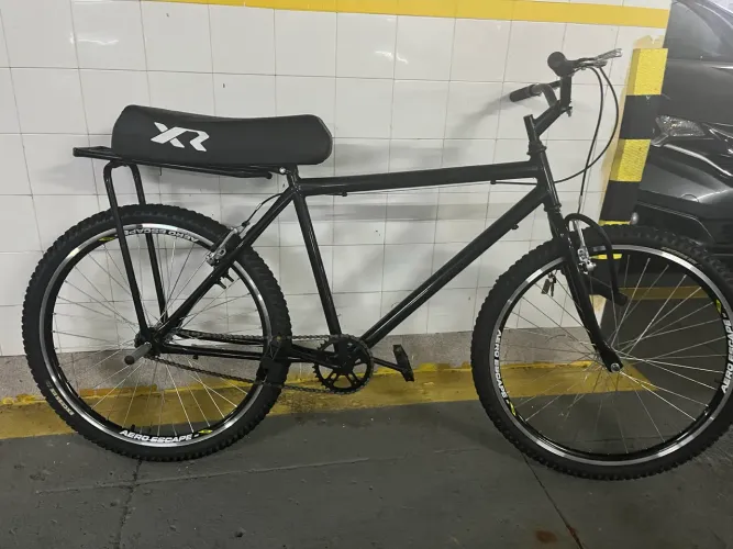 Bicicleta MTB Aro 26, banco similar/moto para levar garupa preta, possivel instalar motor