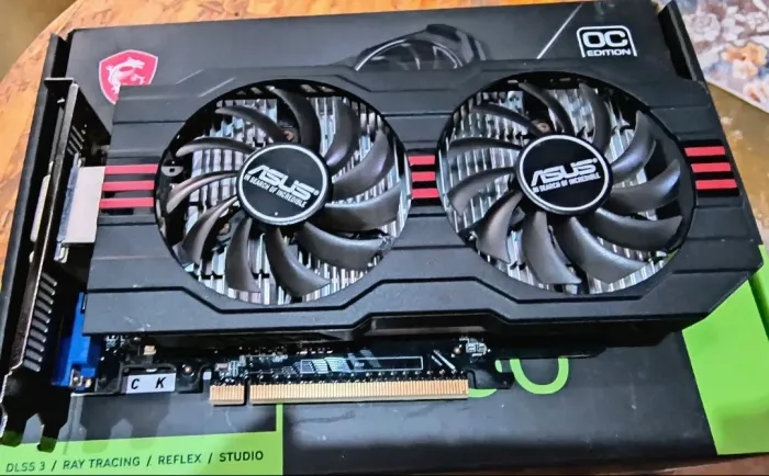 ASUS GTX 750 TI 2gb funcionando perfeita e recente feito limpeza e troca de pasta térmica