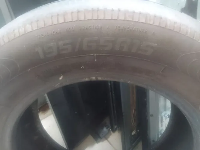 Pneus de carro
