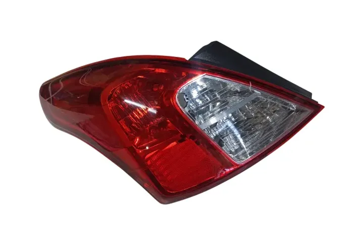 Lanterna Esquerda Nissan Versa 2012 A 2020 Usado Restaurado