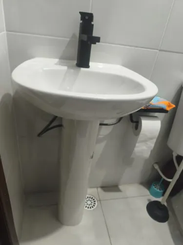 Pia de banheiro + coluna