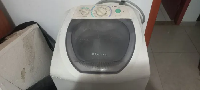 Vendo máquina de lavar electrolux