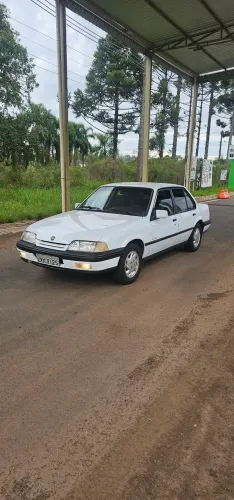 Chevrolet Monza GLS/ Hi-tech 2.0 EFI 2P E 4P 1996