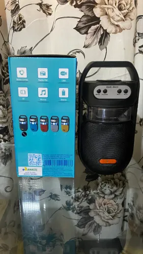 Caixa de som portátil com Bluetooth, FM, Entrada p/ pen drive...