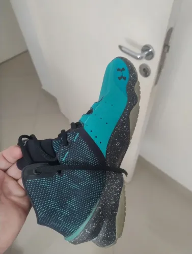 Tênis Under Armour 