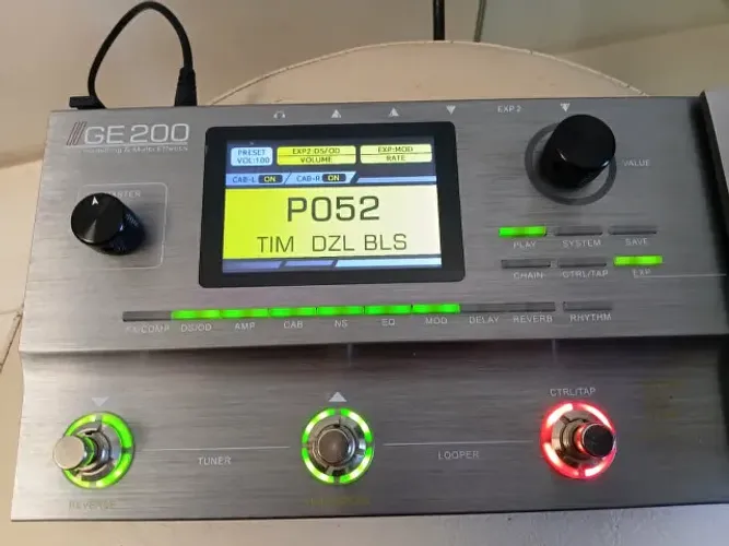 Pedaleira MOOER GE200