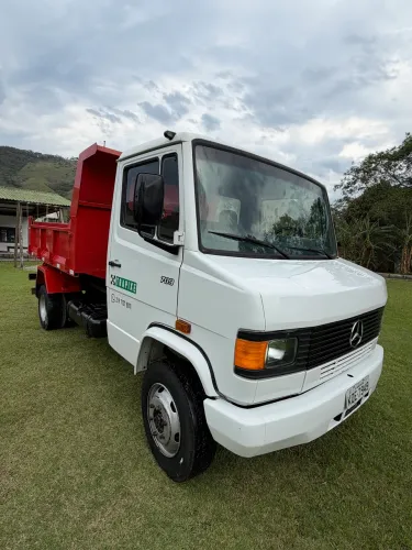 Caminhão Mercedes 709