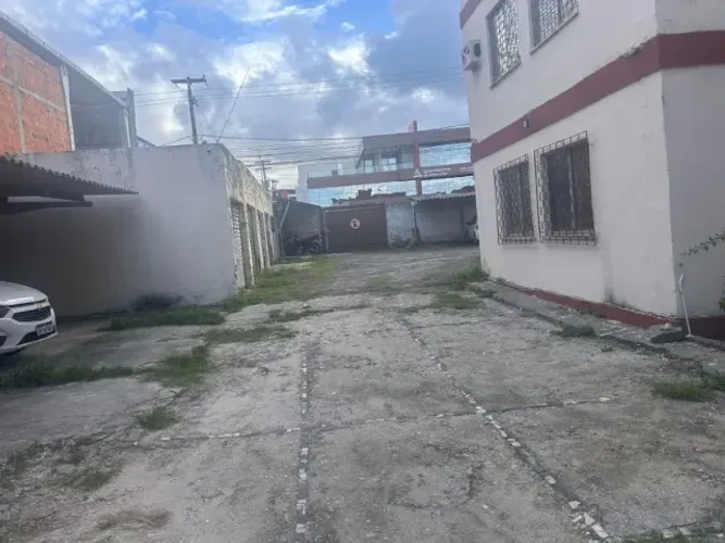 Um Apartamento no Condominio Morada dos Bosques ( Eucalipto )