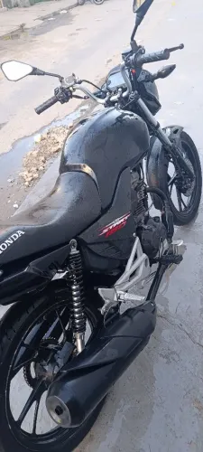 Honda 160 novinha