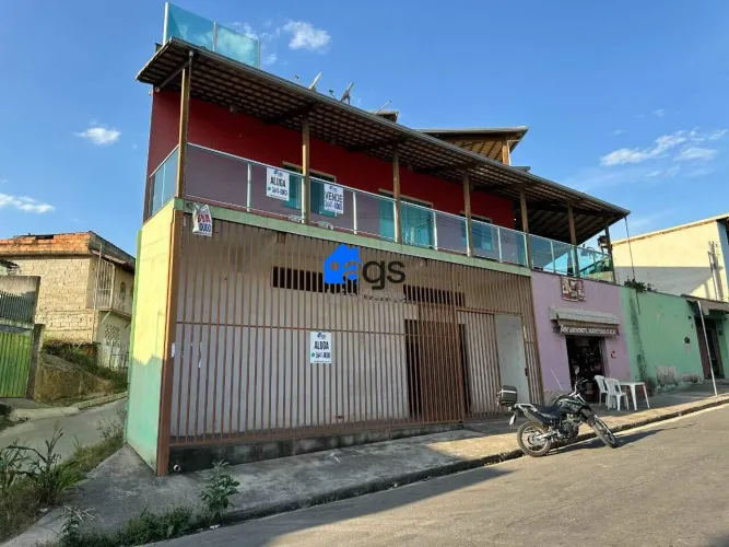 Casa em Bom Destino com 280 m² , 3 quarto(s) , 1 suíte(s) , 4 vaga(s).