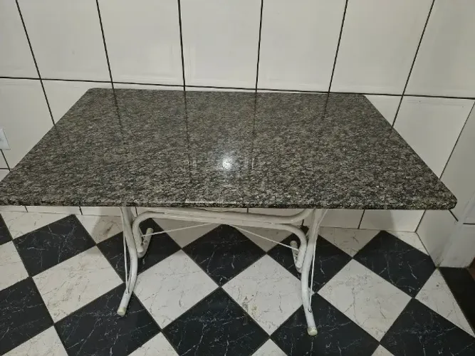Mesa de jantar retangular