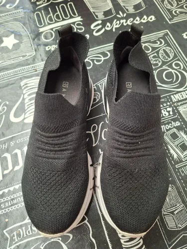 Tenis Amarim tamanho 34