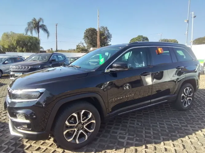 Jeep Commander Limited T270 1.3 TB Flex AUT 2025