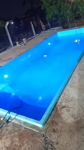 Venda e instalações de piscinas