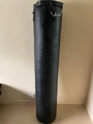 Saco de Pancada Outshock 40kg + Luvas 16oz + Suporte + Bandagens