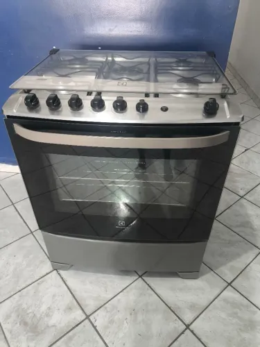 Vendo fogão eletrolux 5 bocas