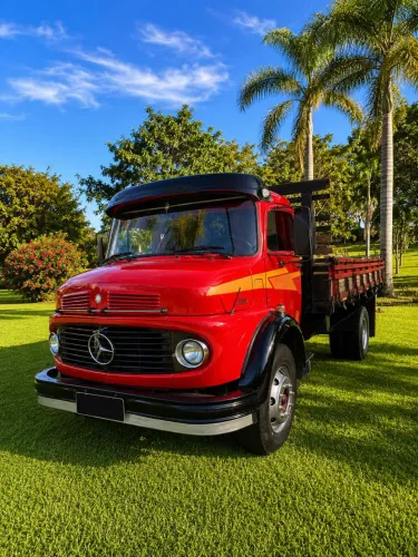 Excelente caminhão MB1113