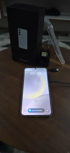 Samsung Galaxy S24 +