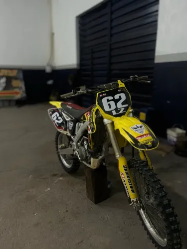 Suzuki RKZ 250 ano 2009