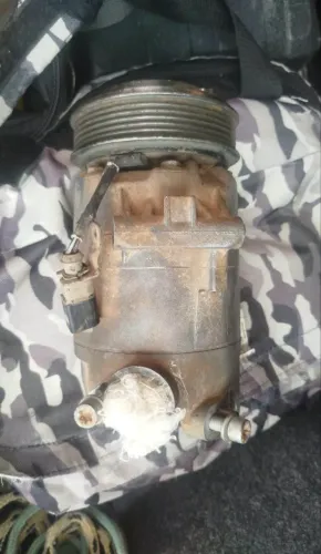 Compressor de ar-condicionado automotivo
