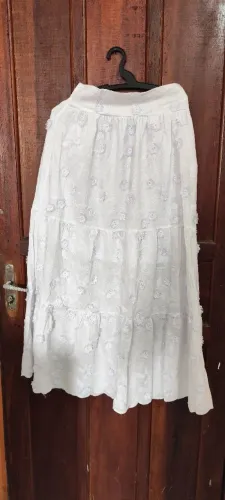 Saia branca