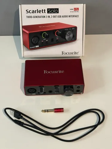 Scarllet Solo 3 geração pouco usada em perfeito estado