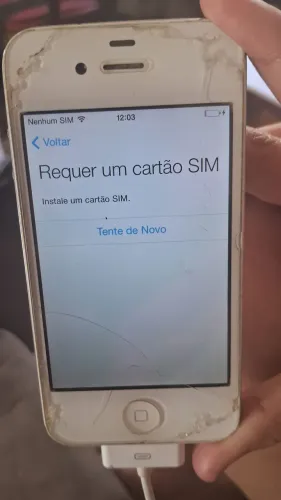 Lote com 9 Iphones para peças- 2 ligam