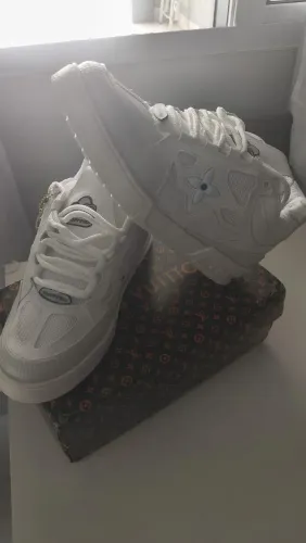 Tênis skate LV