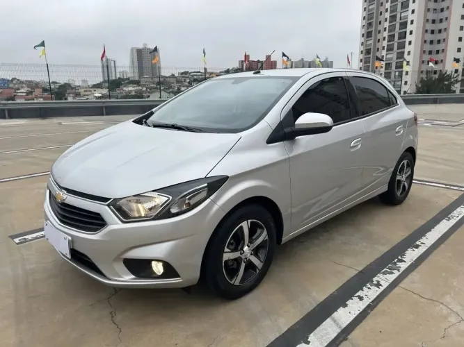 Chevrolet Onix Hatch LTZ 1.4 8V Flexpower 5P Mec. 2019