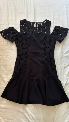 Vestido Curto Preto em Guipir Authoria G
