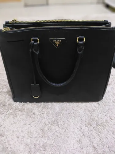 Bolsa prada comprada em nova York 