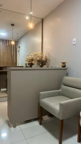 Balcão recepção em L com gaveteiro