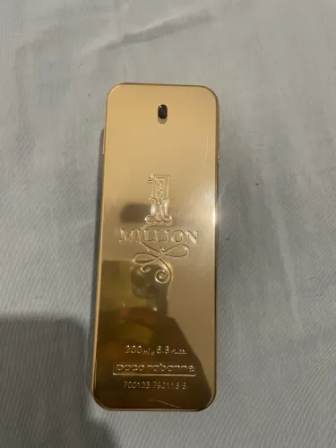 Vende-se perfume