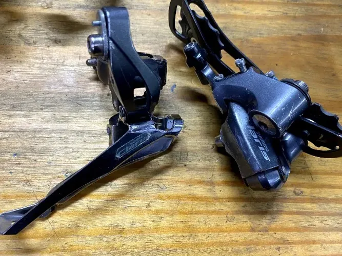 Kit Shimano Claris 8v - Câmbio Dianteiro + Traseiro