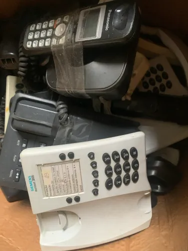 Leilão de eletrônicos telefônicos: a partir de 15$